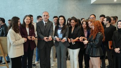 Bandırma Onyedi Eylül Üniversitesi’nde gerçekleştirilen sergide öğrencilerin yaratıcı çizimleri büyük