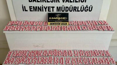 Balıkesir’de polis ekiplerince yapılan operasyonda bin 666 adet sentetik ecza