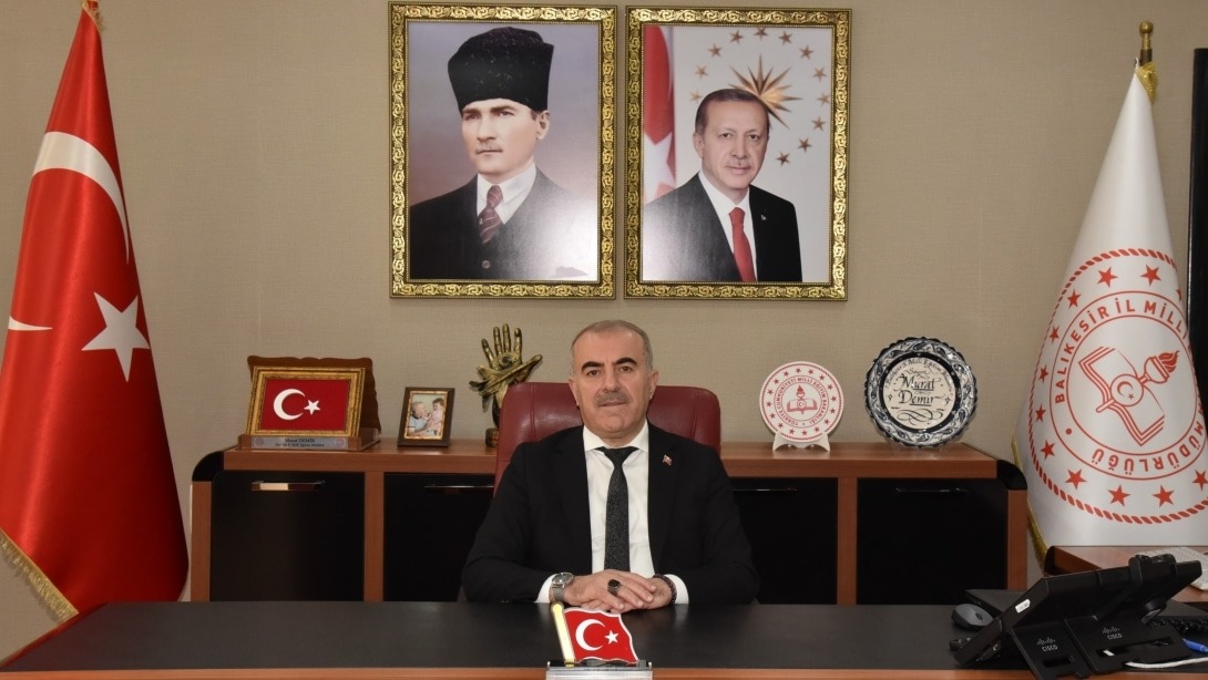 Balıkesir İl Millî Eğitim Müdürü Murat Demir, şehitlerin vatan için