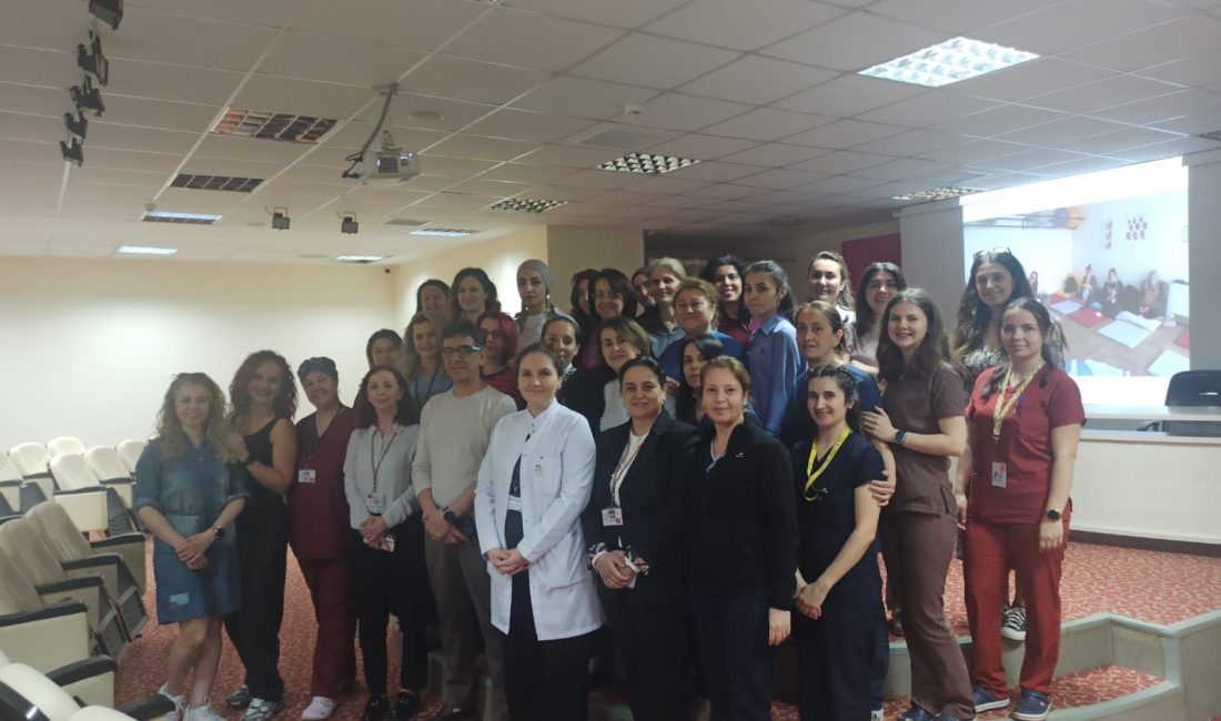 Bandırma Eğitim ve Araştırma Hastanesi’nde “Ebeler haftası” unutulmadı Bandırma Eğitim ve Araştırma Hastanesi’nde gerçekleştirilen programda ebelerin doğum öncesi,