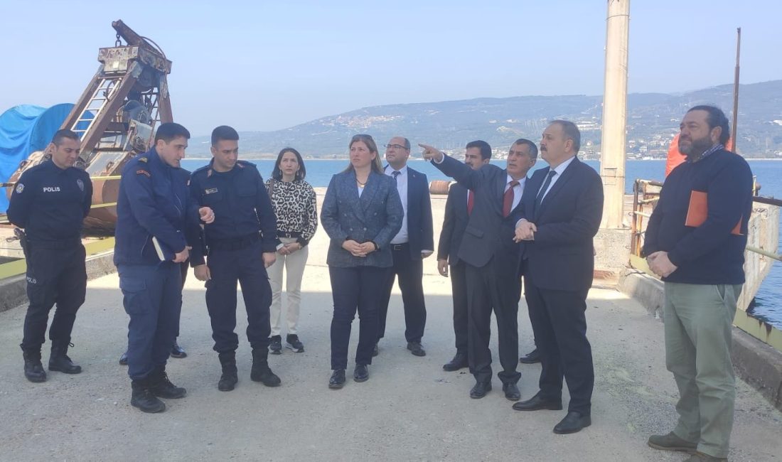 Erdek Limanı için güvenlik adımları atıldı Erdek’te liman güvenliğinin güçlendirilmesi amacıyla düzenlenen toplantıda, kurumlar arası iş