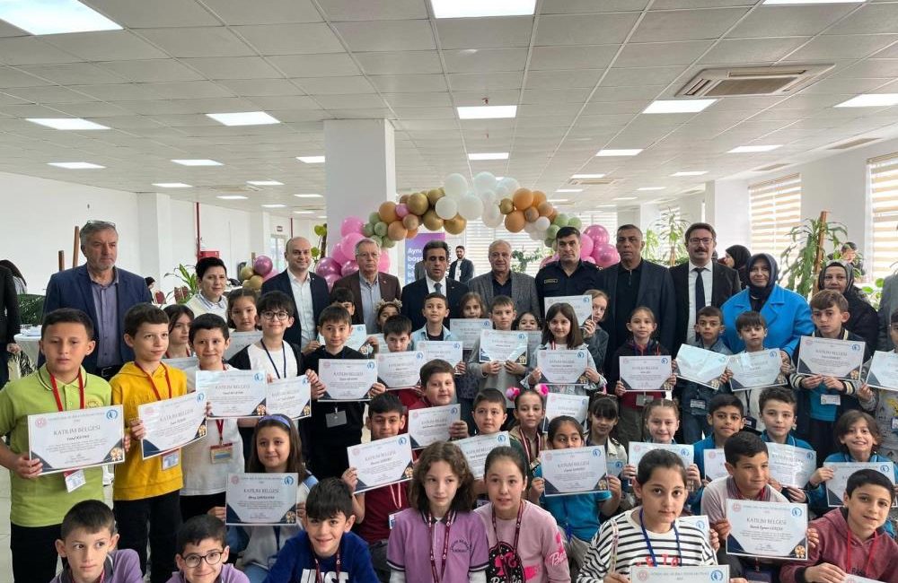 Gönen’de akıl ve zeka oyunları turnuvası düzenlendi Gönen’de, ilkokul ve ortaokul öğrencilerine yönelik Akıl ve Zeka Oyunları