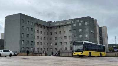 Bandırma’da taziye evinde fenalaşan 24 yaşındaki genç, kaldırıldığı hastanede hayatını