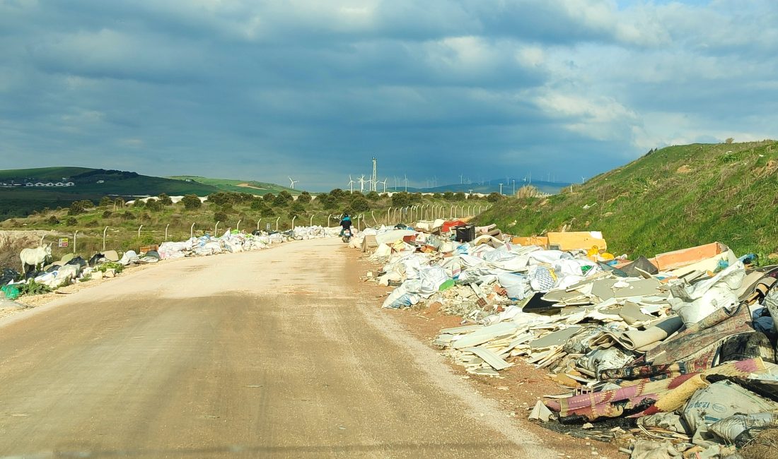 Bandırma’da o yol yine moloz ve atıklarla doldu Bandırma Levent ve Dutliman Mahalleleri arasında kalan 228 numaralı ana