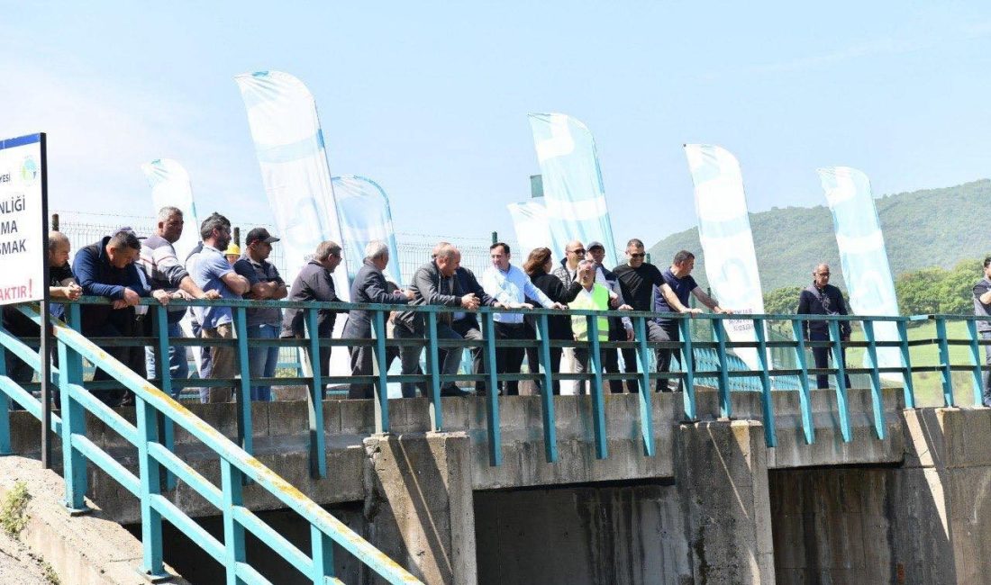 Manyas’ta sulama sezonu resmen başladı Manyas Belediyesi tarafından düzenlenen törenle Manyas Barajı’ndan su verilmesiyle birlikte