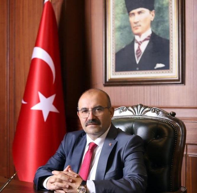 Vali Ustaoğlu’ndan 23 Nisan mesajı Balıkesir Valisi İsmail Ustaoğlu, Türkiye Büyük Millet Meclisi’nin açılışının 105’inci
