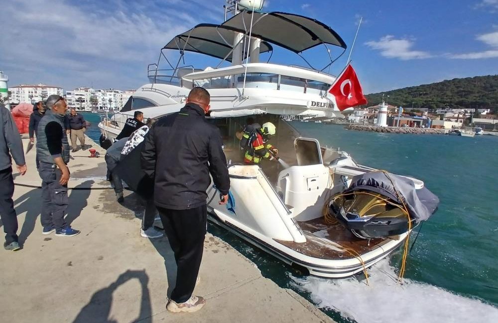 Ayvalık’ta tekne yangını erken müdahaleyle söndürüldü Setur Marina’da demirli özel bir teknede çıkan yangın, İtfaiye Daire