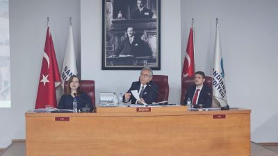 Bandırma Belediyesi’nin meclis toplantısında üç derneğe beş yıllığına ücretsiz işyeri