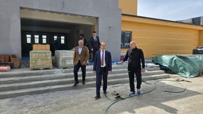 Bandırma Kaymakamı Engin Aksakal, Bandırma’da yapımı süren Gençlik Merkezi ve