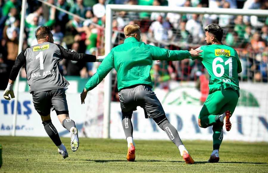 Bursaspor, TFF 2. Lig’e yükseldi TFF 3. Lig 1. Grup 28. haftasında Bursaspor, deplasmanda karşılaştığı