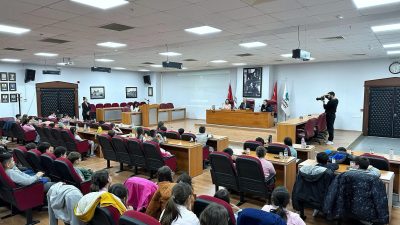 &nbsp; Bandırma Belediye Başkanı Dursun Mirza, “Yerel Yönetim” dersleri kapsamında