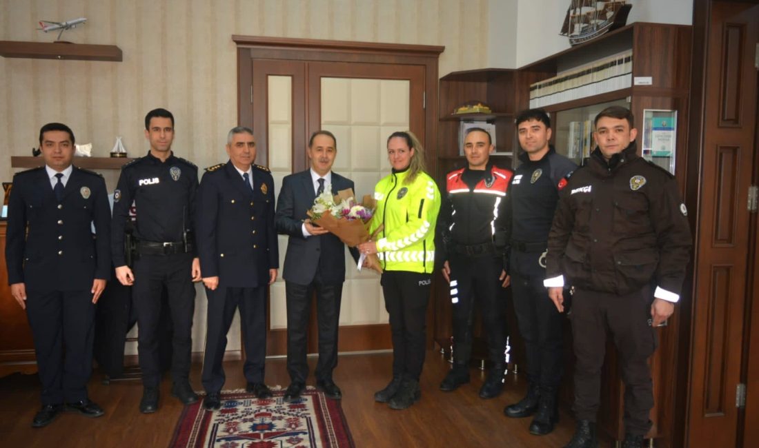 Kaymakam Aksakal, Polis Haftası’nda Emniyet Teşkilatı’nı ağırladı Polis Haftası etkinlikleri kapsamında, İlçe Emniyet Müdürü Mesut Demirdaş ve
