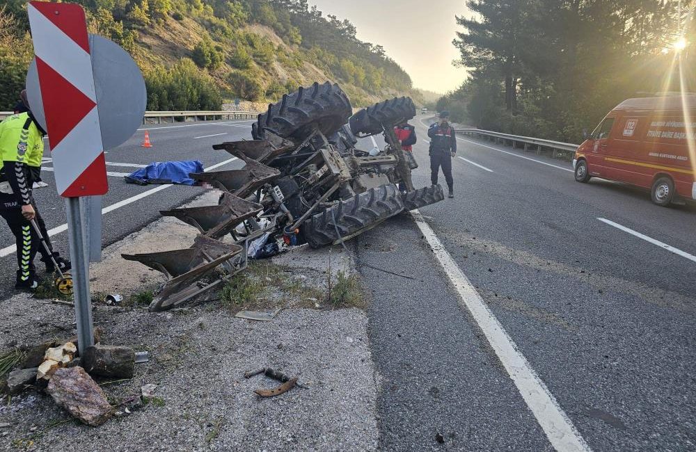 Traktör devrildi, sürücü hayatını kaybetti Havran’da meydana gelen kazada bir kişi hayatını kaybetti. Edinilen bilgiye