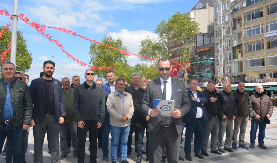 Bandırma’daki mali müşavirler, kurumlar vergisi beyan süresinin uzatılmamasına tepki gösterdi.
