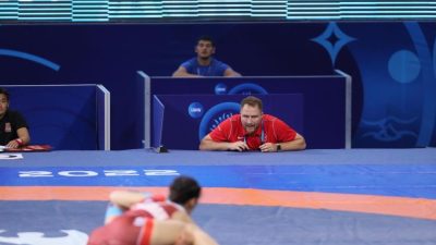 Balıkesirli güreş antrenörü ve dünya ve olimpiyat şampiyonu Yasemin Adar
