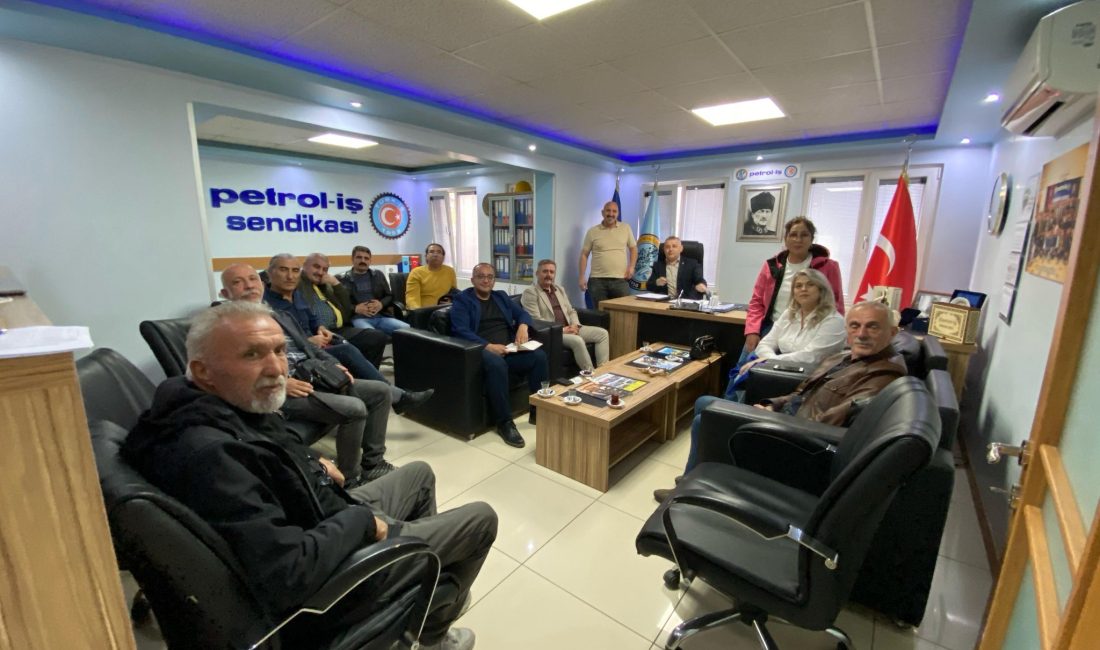 Bandırma’da 1 Mayıs hazırlıkları için Emek Platformu toplandı Bandırma Emek Platformu, 1 Mayıs Emek ve Dayanışma Günü hazırlıkları