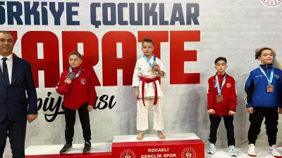 Manyas Belediyespor Karate Takımı, Kocaeli’de düzenlenen Türkiye Şampiyonası’nda başarıya imza