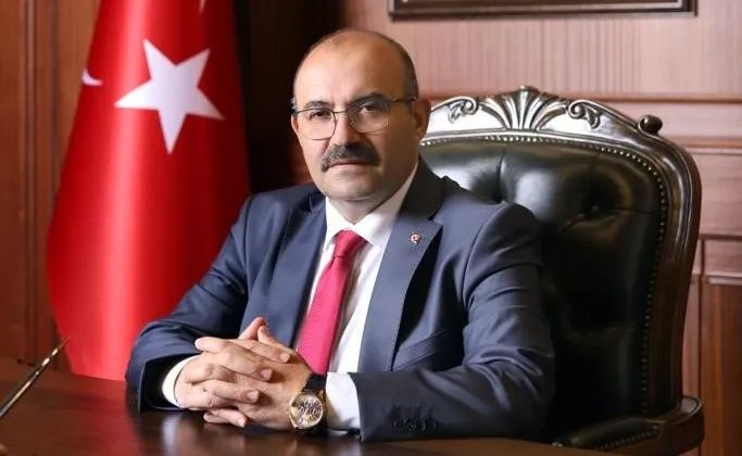 Balıkesir Valisi İsmail Ustaoğlu, 10 Nisan Polis Günü dolayısıyla bir