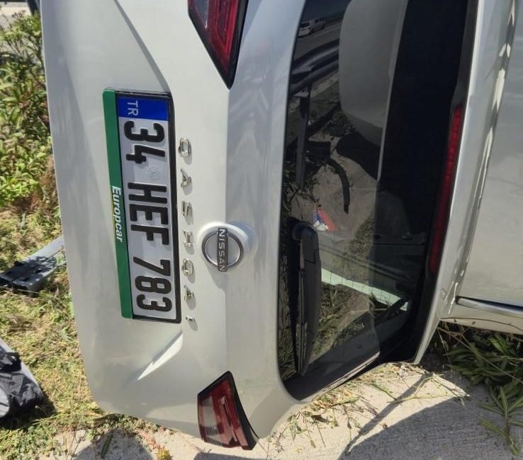 Susurluk’ta kontrolden çıkan cip takla attı: 2 yaralı Susurluk’ta kontrolden çıkan cipin takla attığı kazada 2 kişi yaralandı.