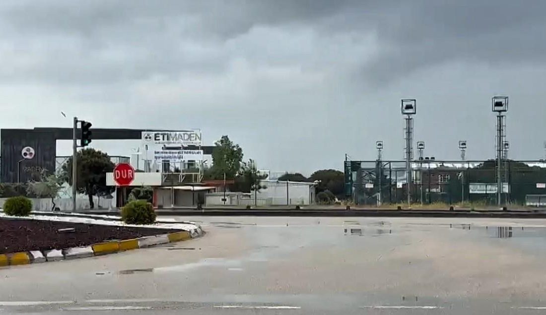 Eti Maden kapakları kapattı, Bandırma’yı sel bastı Bandırma’da etkili olan sağanak yağış sonrası meydana gelen sel felaketi,