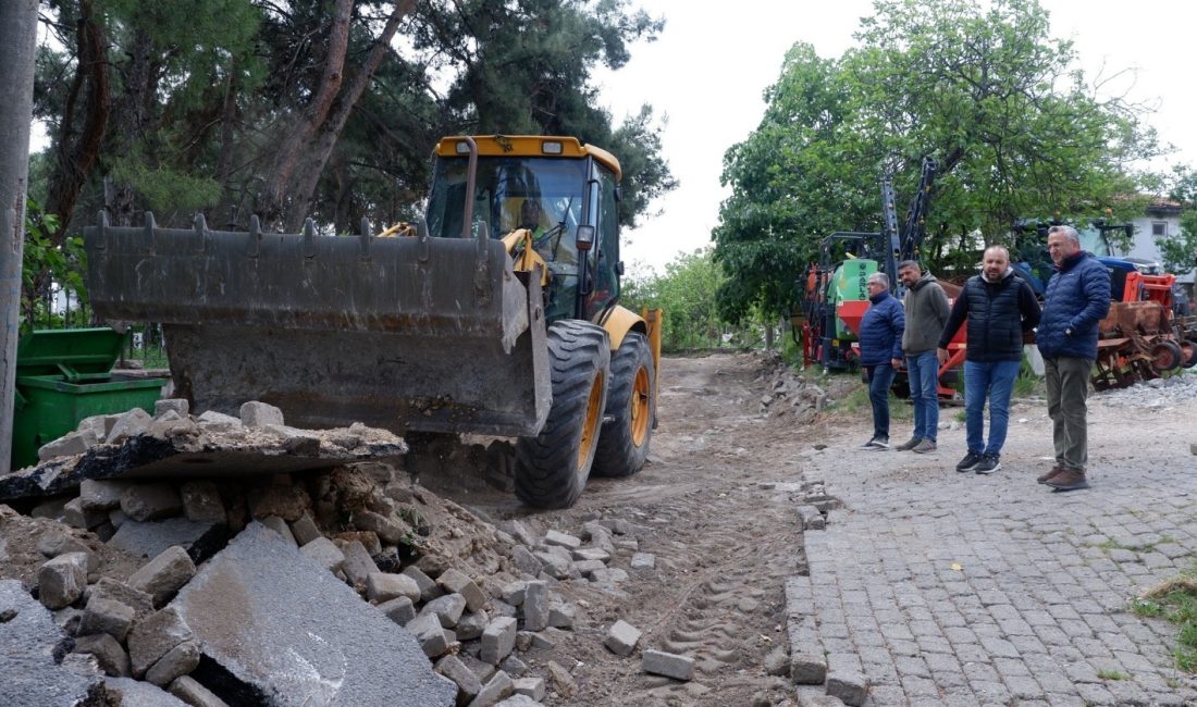 Susurluk Belediyesi, mahallelerde yürüttüğü bakım ve yenileme çalışmalarıyla kentin çehresini
