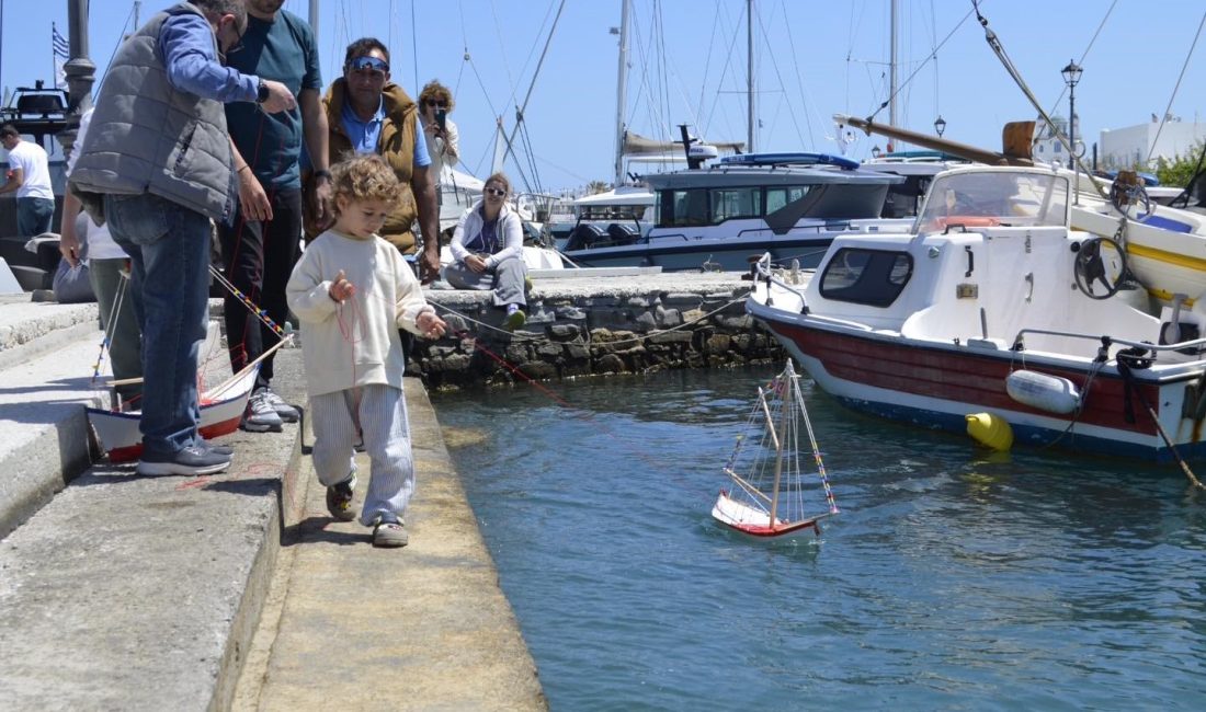 Ege’nin iki yakasında kültürel buluşma: Teneke kayıklar Paros’ta yüzdü Marmara Adaları ve Paros Adası, kültürel miraslarını “Bizi Bir Araya