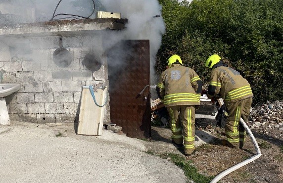 Gönen’de mermer atölyesinde çıkan yangın kısa sürede söndürüldü Gönen’de bir mermer atölyesinde çıkan yangın, itfaiye ekiplerinin müdahalesiyle kısa