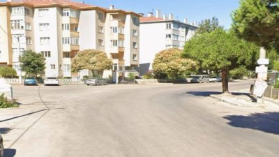 Bandırm’da meydana gelen trafik kazasında karşıdan karşıya geçmek isteyen yaşlı