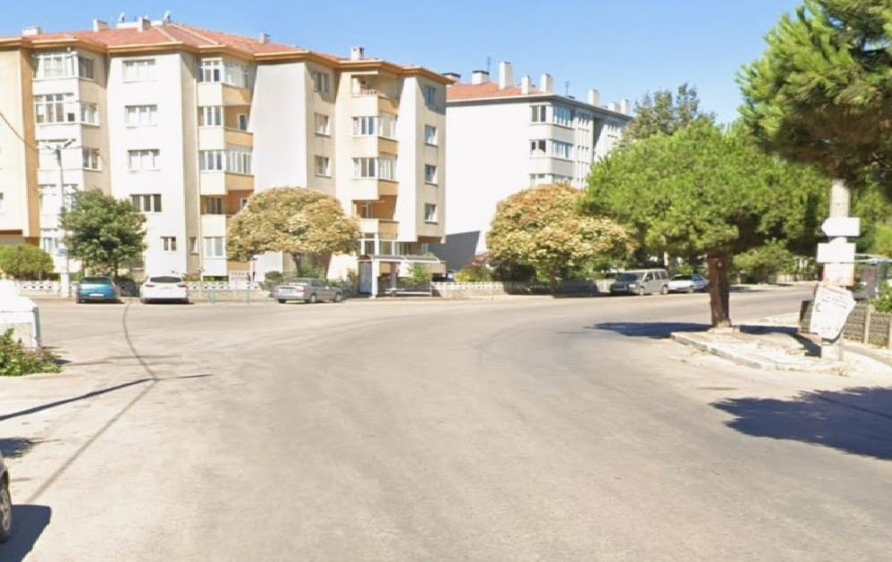 Bandırma’da yaşlı çifte otomobil çarptı, 83 yaşındaki adam hayatını kaybetti Bandırm’da meydana gelen trafik kazasında karşıdan karşıya geçmek isteyen yaşlı