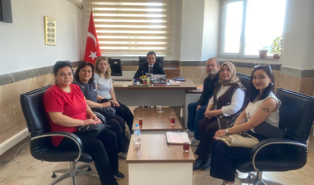 Bandırma Engelime Renk Ver Derneği, Bandırma Sosyal Hizmet Merkezi’ni ziyaret