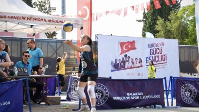 Gençlik Haftası, bu yıl da gençlerin yoğun katılımı ve coşkusuyla