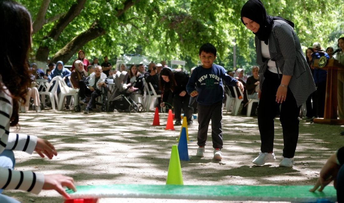 Susurluk’ta Engelliler Haftası renkli etkinliklerle kutlandı Susurluk’ta Engelliler Haftası kapsamında düzenlenen Bahar Pikniği’nde özel bireyler, müzik,