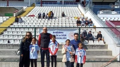 Atatürk’ü Anma, Gençlik ve Spor Bayramı kapsamında düzenlenen atletizm yarışmalarında