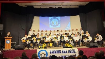 Bandırma Halk Müziği Kültür ve Sanat Derneği tarafından düzenlenen konserde,