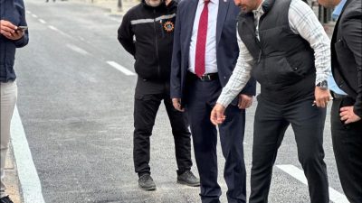 Erdek Belediye Başkanı Burhan Karışık, Okul Caddesi ile Belediye Meydanı’nda