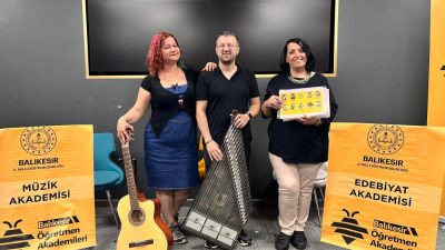 Balıkesir’de Milli Eğitim Müdürlüğünde bünyesinde bulunan Edebiyat Akademisi ve Müzik