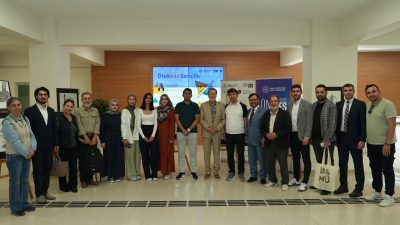 Devlet Sanatçısı Ahmet Özhan, “Bandırma Onyedi Eylül Üniversitesi’nde düzenlenen Ötekisiz