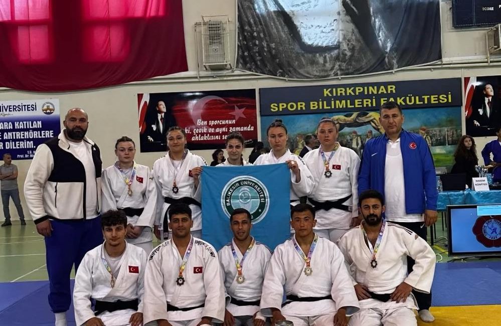 BAÜN’lü judoculardan Türkiye 2’nciliği Üniversiteler Spor Federasyonu ile Türkiye Judo Federasyonu iş birliğinde düzenlenen
