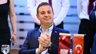 Bandırmaspor’un 60.kuruluş yıl dönümü kutlama yemeğine katılan Balıkesir Büyükşehir Belediye