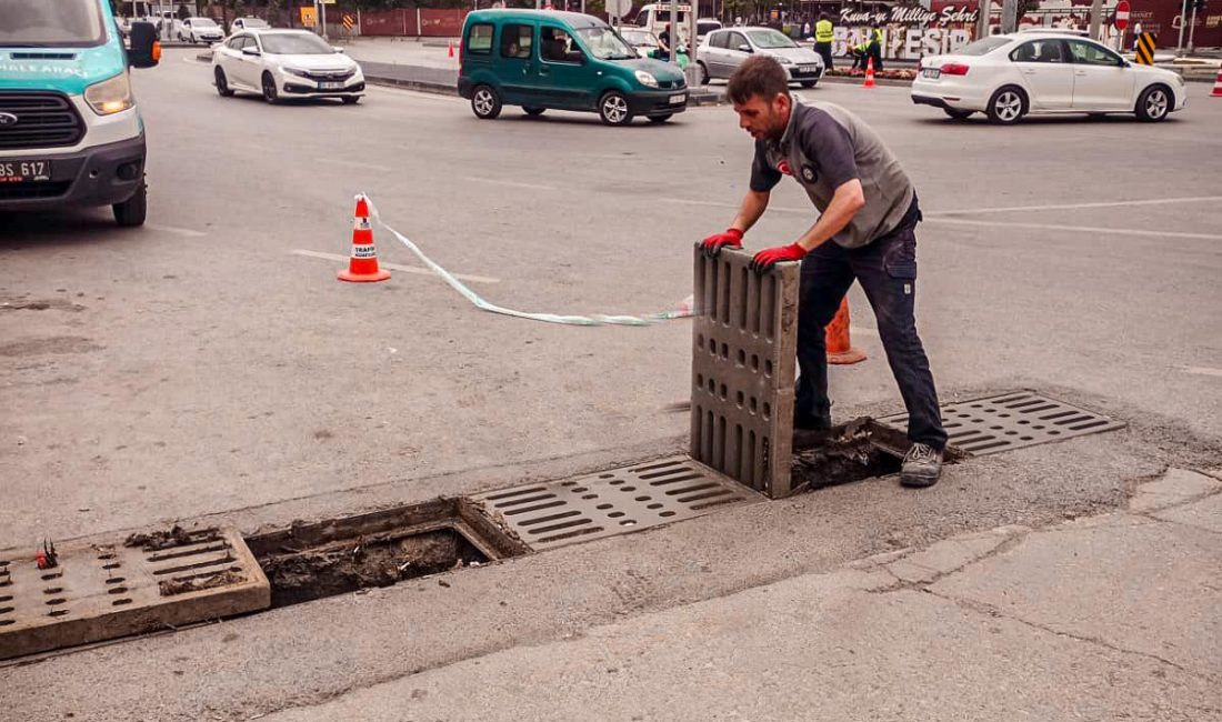 Balıkesir ve Bandırma’da altyapı hatlarında temizlik seferberliği Altıeylül’den Edremit’e, Bandırma’dan Marmara’ya kadar birçok ilçede kanalizasyon hatlarında temizlik
