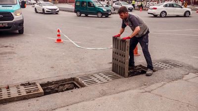Altıeylül’den Edremit’e, Bandırma’dan Marmara’ya kadar birçok ilçede kanalizasyon hatlarında temizlik