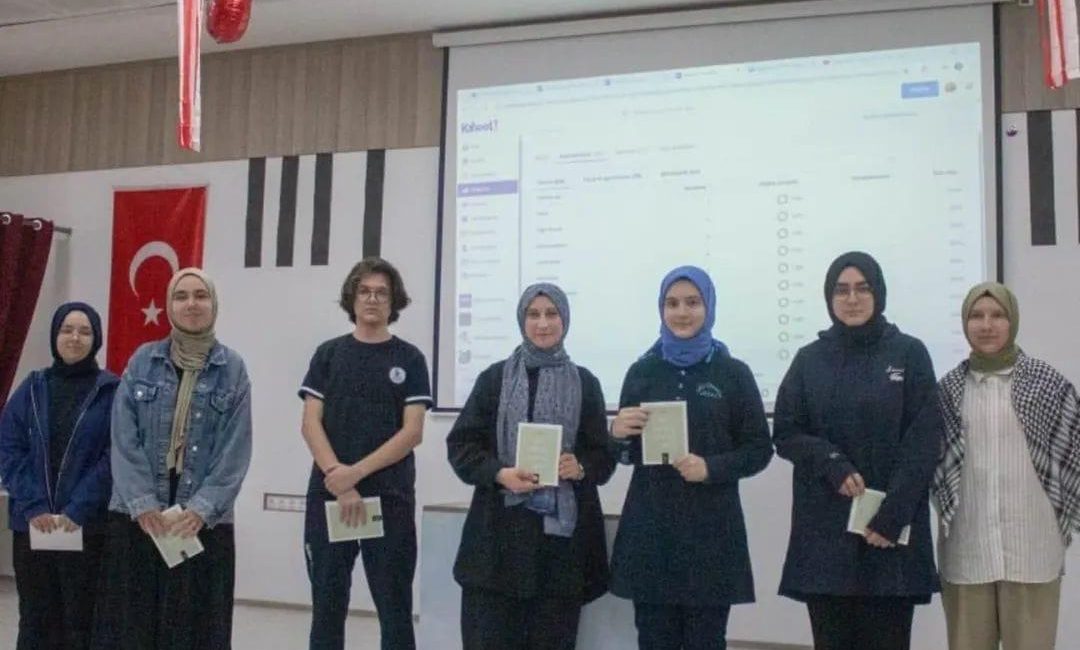 Bandırma Ali Öztaylan Anadolu İmam Hatip Lisesi’nde düzenlenen etkinlikte Filistin