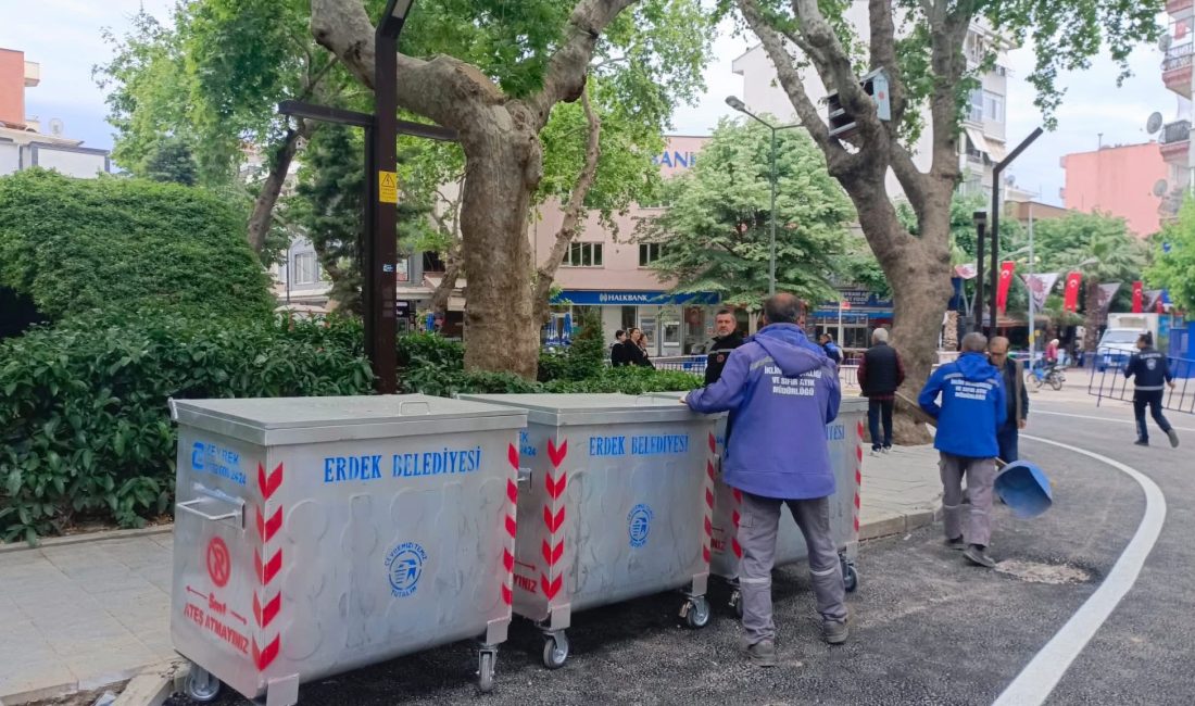 Erdek Belediyesi 250 adet yeni çöp konteynerini Kapıdağ mahallesinden itibaren