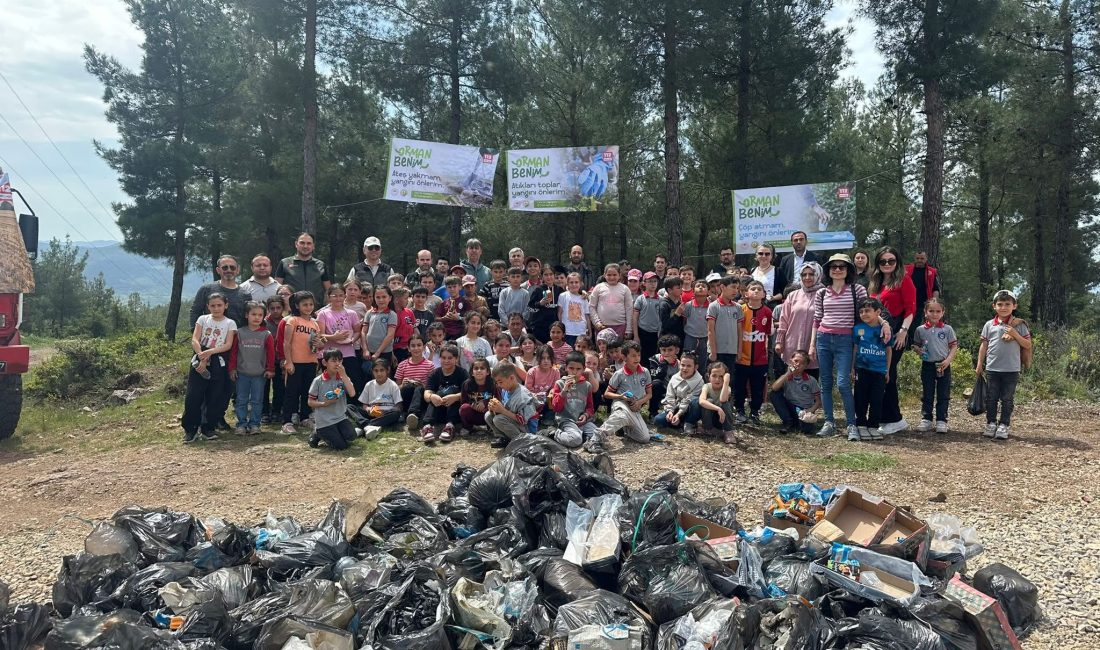 Minikler ormanların geleceği için atıkları topladı “Orman Benim” kampanyası çerçevesinde minikler ve yetişkinler Alaçam Ormanları’nda çevre