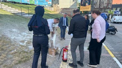 Atatürk Caddesi üzerinde bulunan T.C. Posta ve Telgraf Teşkilatı Genel