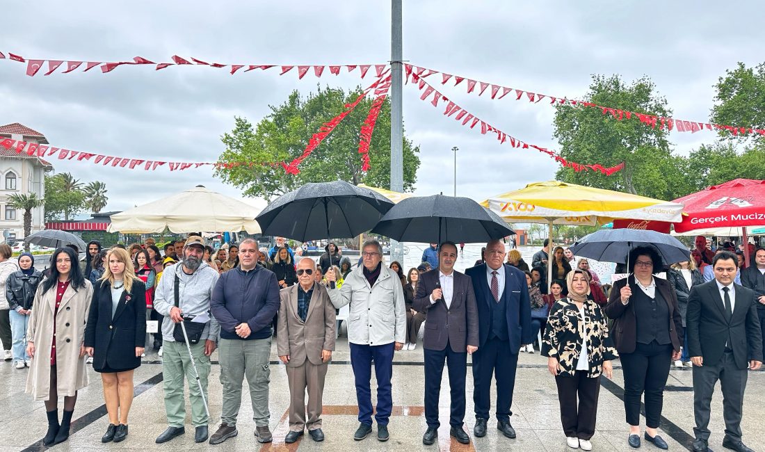 Bandırma’da 10-16 Mayıs Engelliler Haftası kapsamında düzenlenen törende, engelli bireylerin