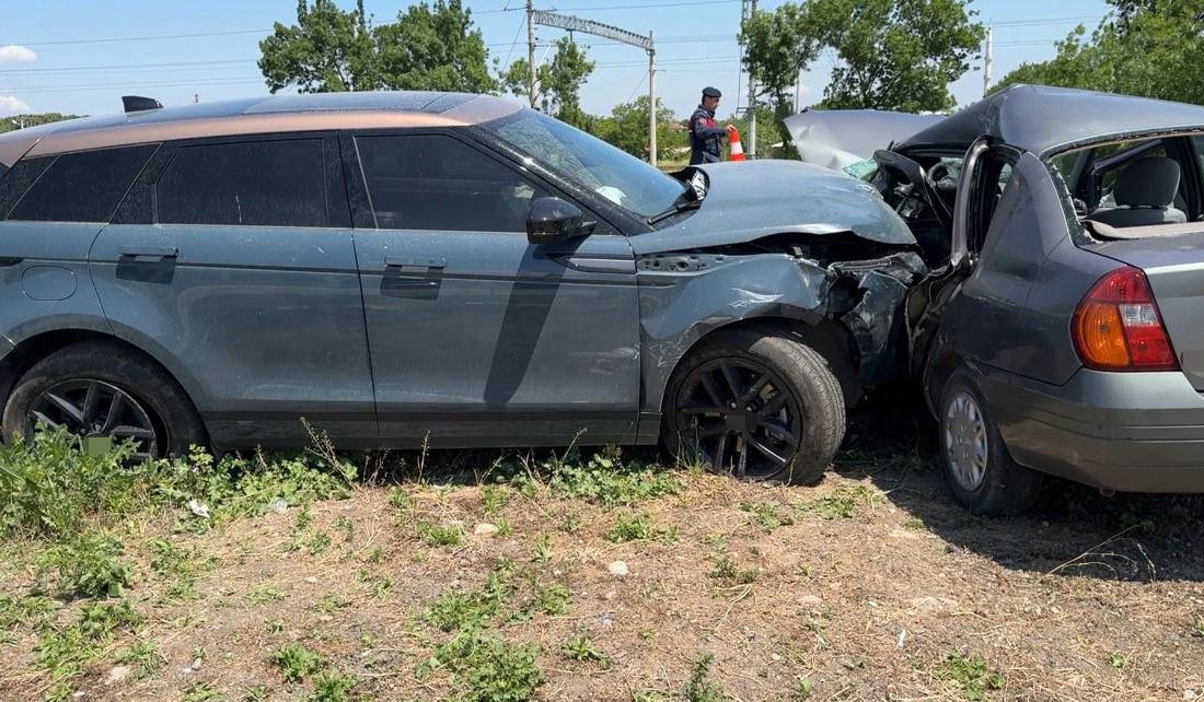 Susurluk’ta cip ile otomobil çarpıştı: 1 ölü, 2 yaralı Susurluk’ta cip ile otomobilin çarpışması sonucu 1 kişi hayatını kaybetti,