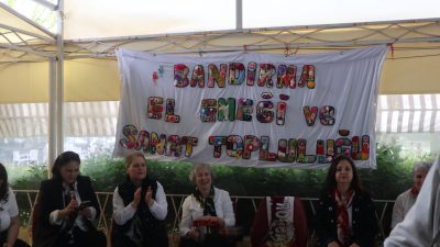 Bandırma sahilinde açılan Anneler Günü Özel Alışveriş Festivali’nde el emeği
