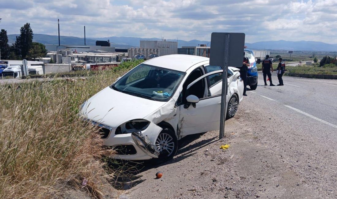 Gönen’de iki aracın çarpıştığı kazada 3 kişi yaralandı Taştepe Mahallesi’nde iki aracın çarpışması sonucu meydana gelen trafik kazasında