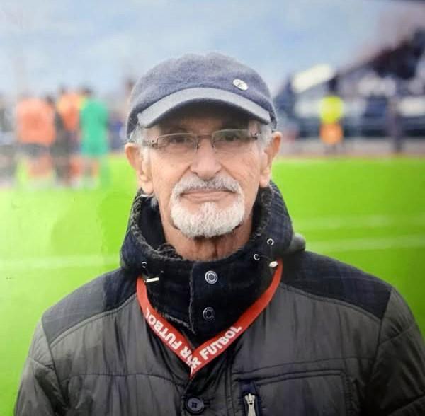 Spor adamı Ali Hikmet Akkaş hayatını kaybetti Türkiye Futbol Saha Komiserleri Derneği (TFSKD) Balıkesir Şubesi eski başkanı